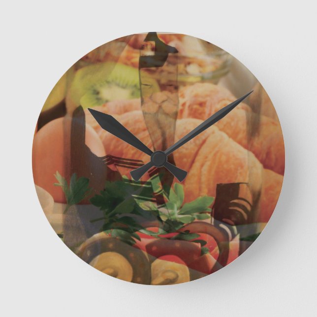 Rebbe Davenen Round Clock (Front)