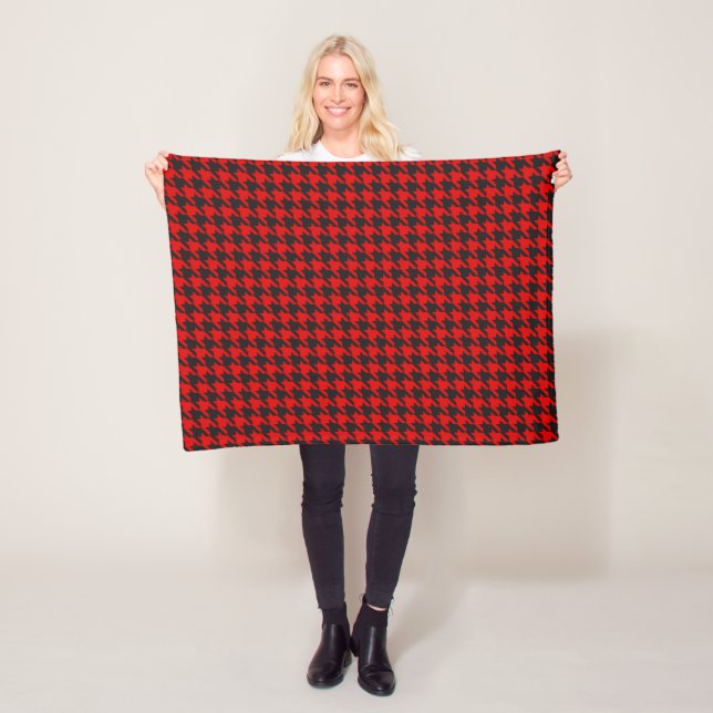 Red And Black Houndstooth Pattern Fleece Blanket (In Situ)