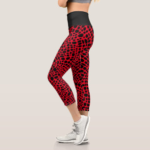 Red And Black Psychedelic Skin Pattern Capri Leggings