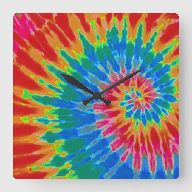 Red and Blue Spiral Tie Dye Clock (Front)