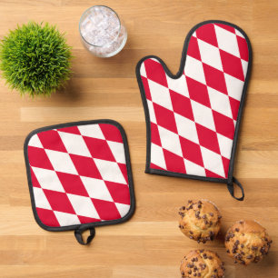 Red and White Bavaria Diamond Flag Pattern Oven Mitt & Pot Holder Set