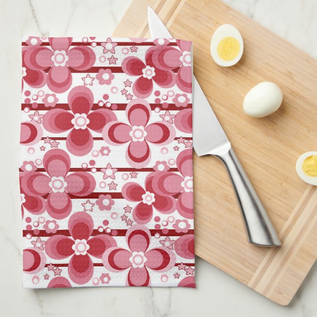 Red and white floral pattern tea towel (Quarter Fold)