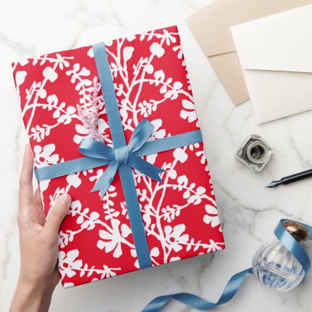 Red And White Floral Repeating Pattern Wrapping Paper (Gifting)