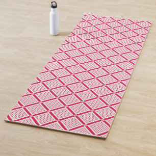 Red and white geometric checkered pattern retro    yoga mat