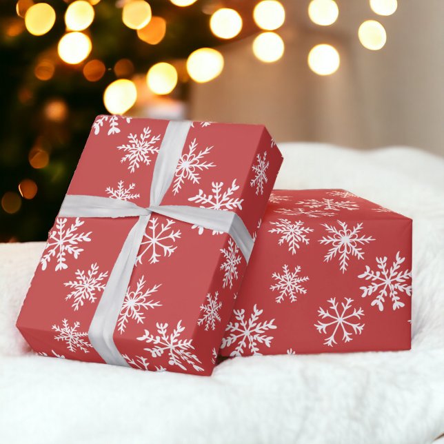 Red and White Snowflake Winter Christmas Pattern Wrapping Paper (Red and White Snowflake Winter Christmas Pattern Wrapping Paper)
