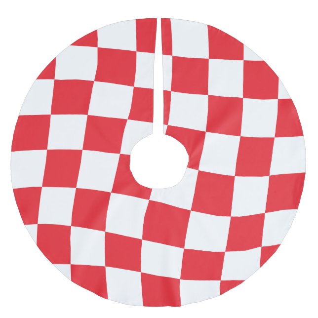 Red and White Twisted Chequerboard Brushed Polyester Tree Skirt (Front)