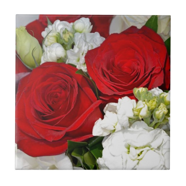 Red and white wedding roses bouquet tile (Front)