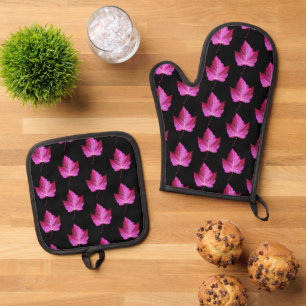 Red Autumn Maple Leaf Pattern on Black Background Oven Mitt & Pot Holder Set