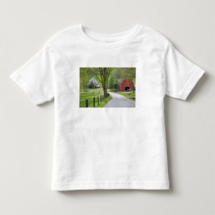 Red barn and farm house near Berlin, Ohio. Toddler T-Shirt