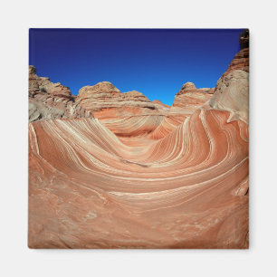 Red, Beige and yellow striping in wind  and Magnet