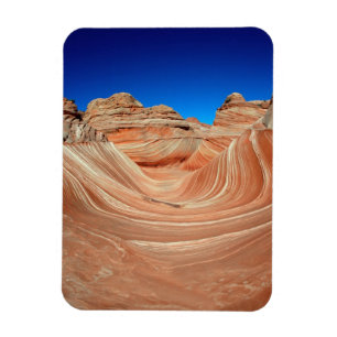 Red, Beige and yellow striping in wind  and Magnet