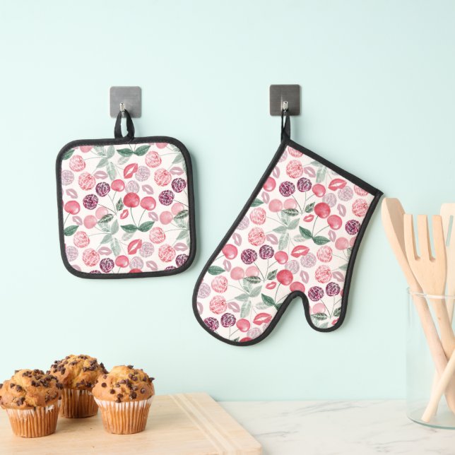 Red cherry berry fruit stylish oven mitt & pot holder set (Insitu(Hanging))