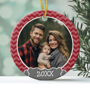 Red chevrons photo frame with year ceramic tree decoration
