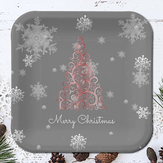 Red Christmas Tree and Snowflakes Paper Plate (Red Christmas Tree and Snowflakes Paper Plates)
