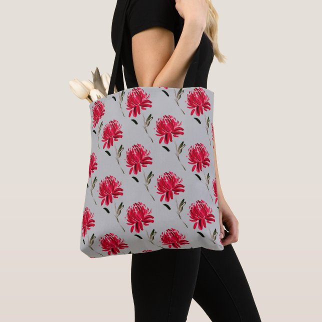 red-chrysanthemum floral design tote bag (Close Up)