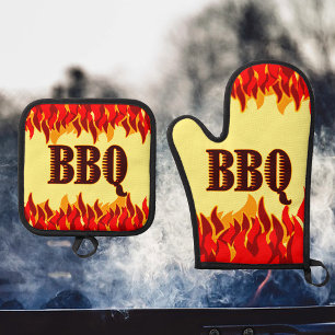 Red Flames Cookout BBQ Saying Oven Mitt & Pot Holder Set
