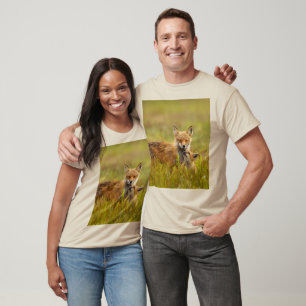 Red fox Kit Looking Up To Momma Vixen T-Shirt