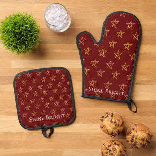 Red Gold Stars Shine Bright Oven Mitt & Pot Holder Set