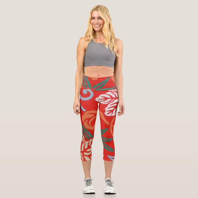 Red Hawaiian Japanese Kimono: Vintage Floral Capri Leggings (Front)