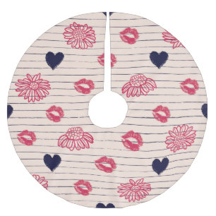 Red hearts, lips, daisies pattern. brushed polyester tree skirt