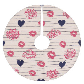 Red hearts, lips, daisies pattern. brushed polyester tree skirt