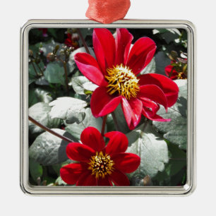 red hot pink daisy / daisies flowers metal tree decoration