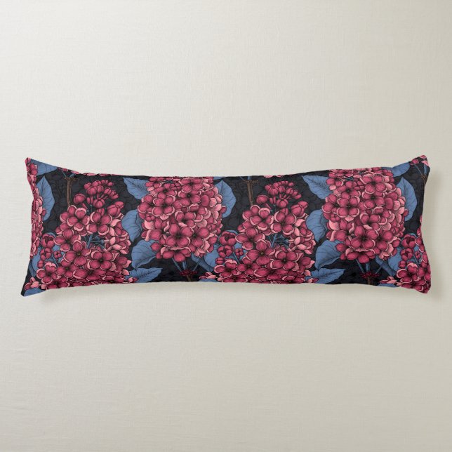 Red lilac on dark blue body cushion (Front)