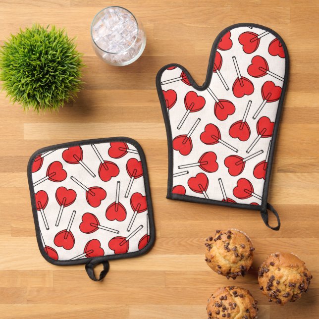 Red Lollipops, Heart Lollipops, Lollipop Pattern Oven Mitt & Pot Holder Set (Top Down)