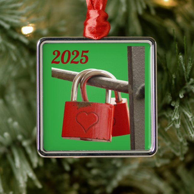 Red Love Locks on Fence Metal Tree Decoration (Tree)