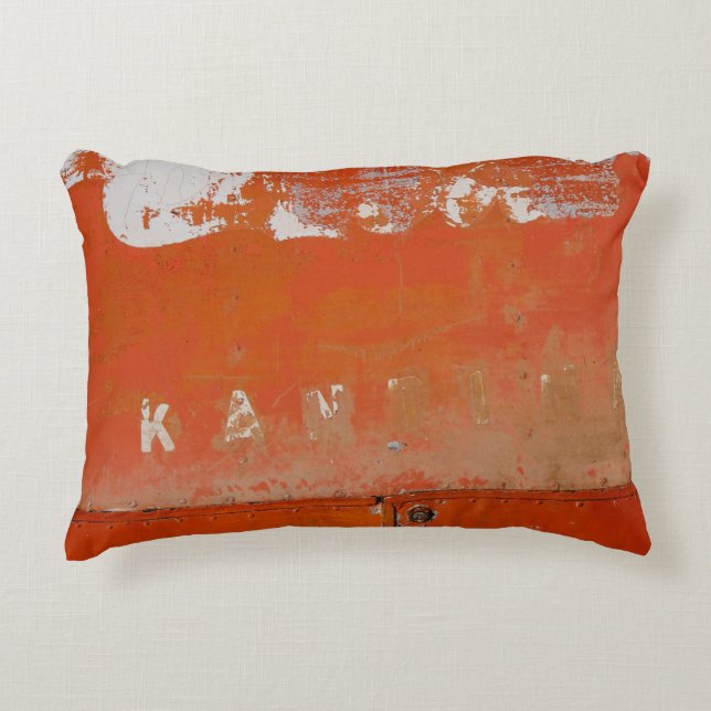 Red metal case decorative cushion (Front)