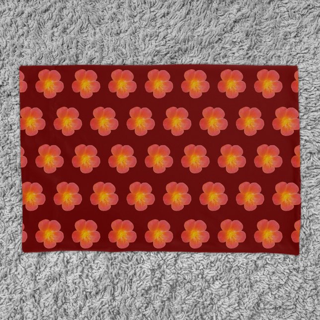 Red Moss Rose Flower Seamless Pattern on Pillowcase (Red Moss Rose flower seamless pattern on pillow case)