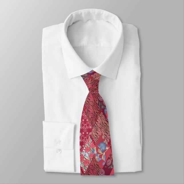 Red patchwork neck tie (Tied)