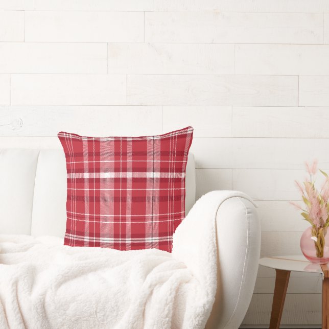 Red plaid design cushion (Couch)