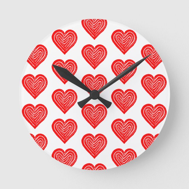 Red Playing Card Symbol Heart Shape Lino Cut Round Clock (Front)