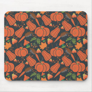 Red pumpkin seamless pattern and carrots mouse mat