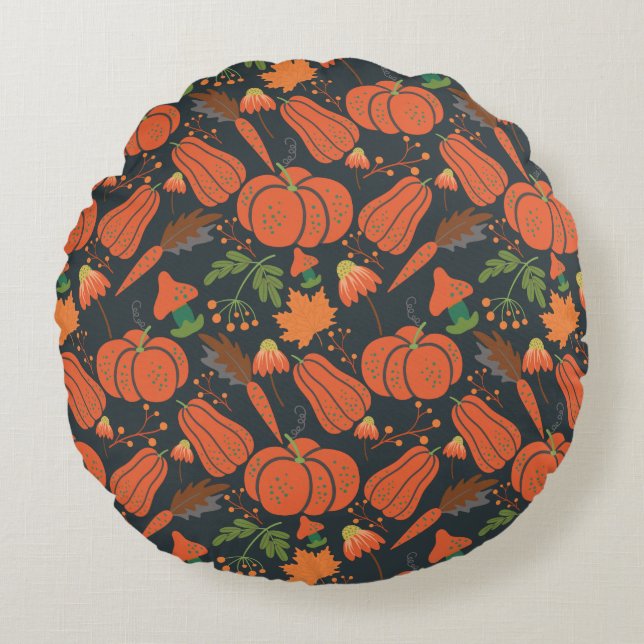 Red pumpkin seamless pattern and carrots round cushion (Front)