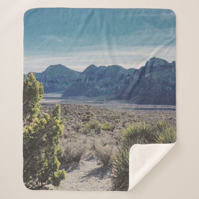 RED ROCK CANYON SHERPA BLANKET (Front)