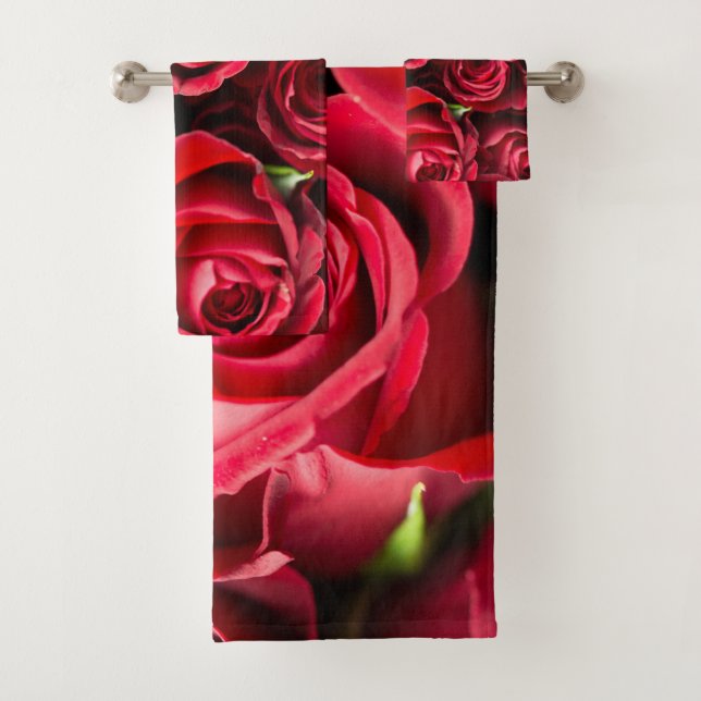 Red Roses Luxury Bath Towel Set (Insitu)