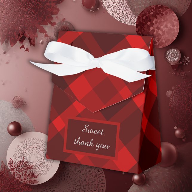 red scottish country wedding favour box (Creator Uploaded)