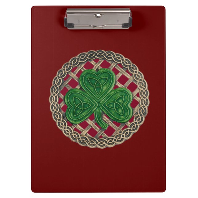 Red Shamrock On Celtic Knots Clipboard (Front)