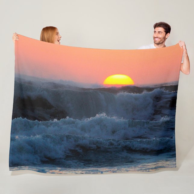 RED SURF FLEECE BLANKET (In Situ)