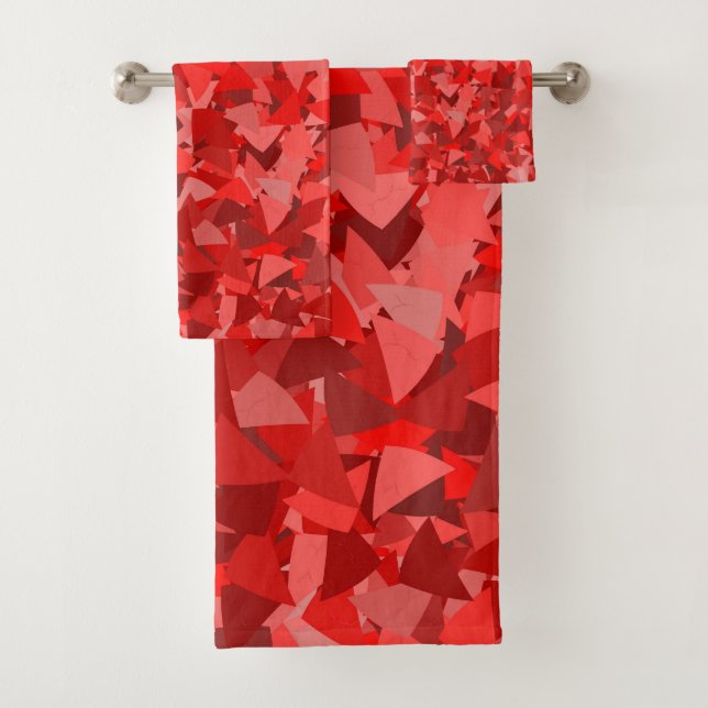 Red Triangle Pattern Bath Towel Set (Insitu)