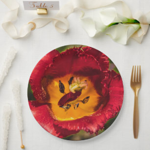 Red tulip paper plate