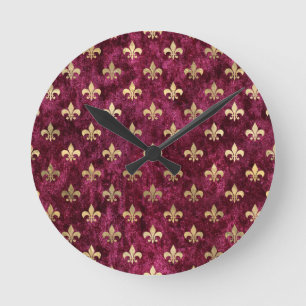 Red Velvet Fleur De Lis Mardi Gras Orleans Pattern Round Clock