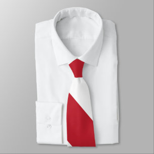 Red White Diagonal Stripes Pattern Tie