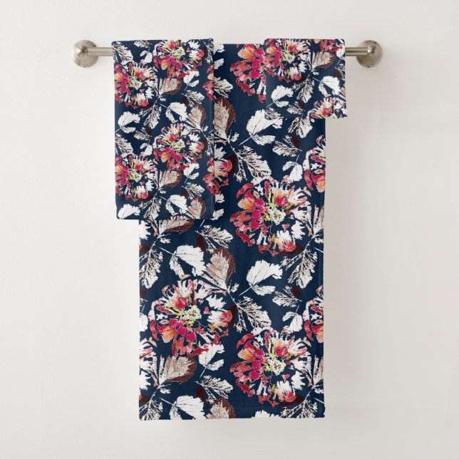 Red, white flowers on blue.  bath towel set (Insitu)