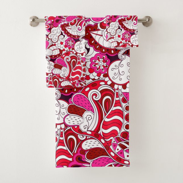 Red White Fuchsia Pink Burgundy Abstract Pattern Bath Towel Set (Insitu)