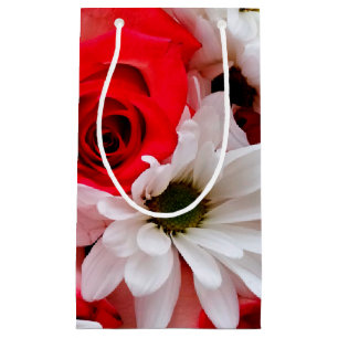 Red-White-Roses-Daisies Bouquet-GIFT BAG S