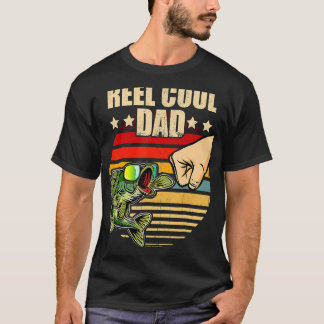 Reel Cool Dad Retro Fishing Father's Day Fist Bump T-Shirt