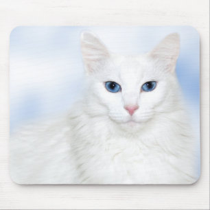 Regal white cat mouse mat